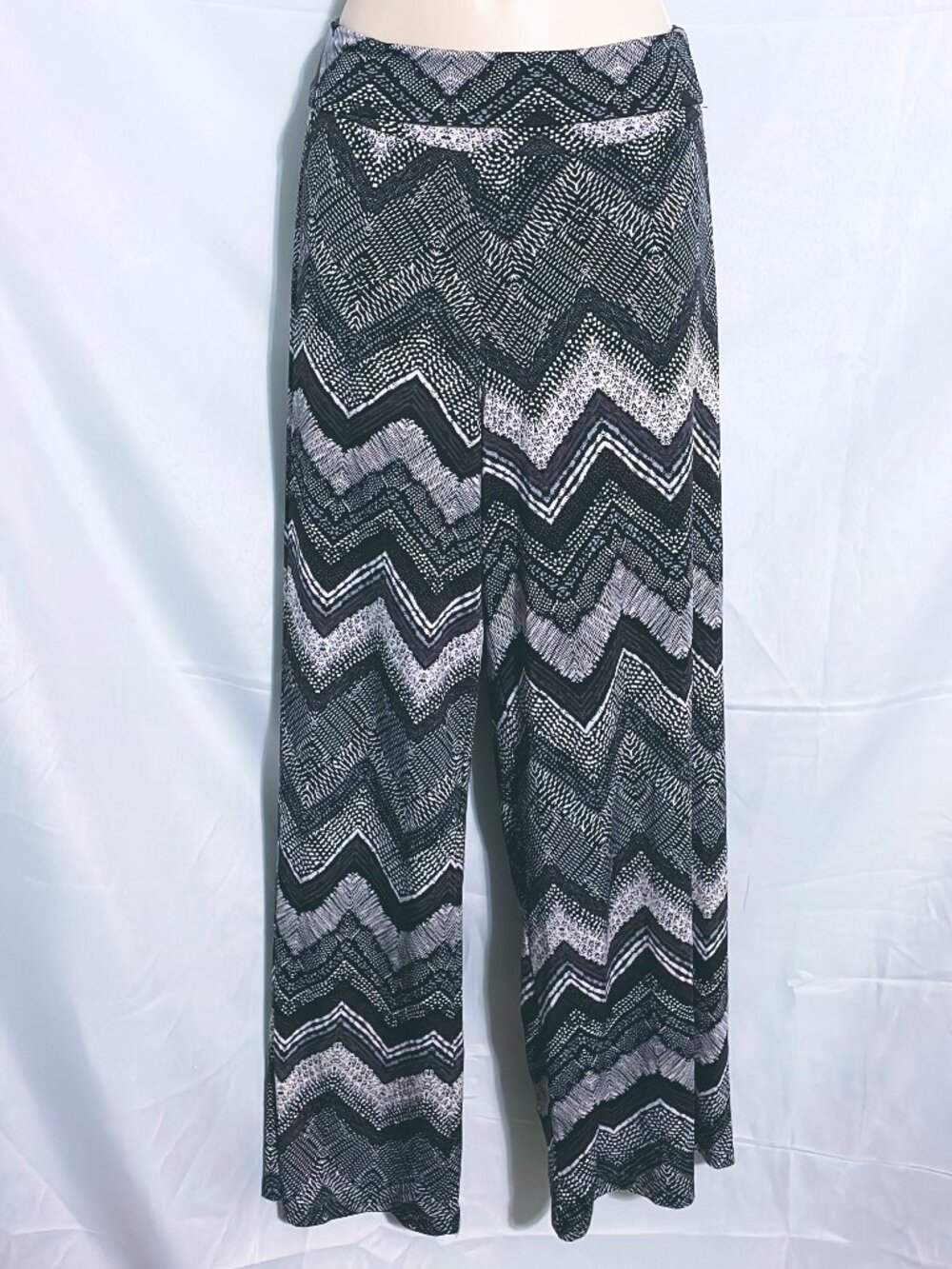 Double Take Cute Patterned Stretchy Pants Size M
